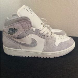 Nike Air Jordan High-Top Sneakers - White and Gray